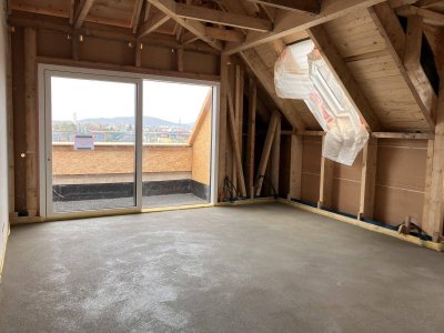 Traun | Helle, geräumige Dachgeschoßwohnung mit Dachterrasse, Klimaanlage &amp; Tiefgaragenstellplatz!