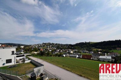 FREUNDLCIHE 2 ZIMMERWOHNUNG MIT LOGGIA IN GRAMASTETTEN