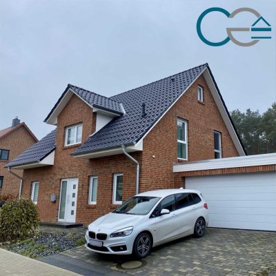 Modernes und hochwertiges Einfamilienhaus in Husum / Waldrandlage / Garage !