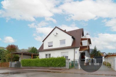 Perfektes Familienidyll: Großes Einfamilienhaus mit Einliegerwohnung und Terrasse in grüner Umgebung