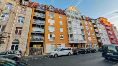 Elegante 3-Zimmer-Wohnung in bester Lage mit Einbauküche, Balkon, Keller und Aufzug in Nürnberg.