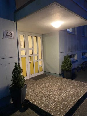 Exklusive 3,5-Raum-Wohnung mit gehobener Innenausstattung mit Balkon und EBK in Leimen