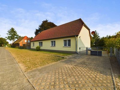 Einfamilienhaus mit Einliegerwohnung auf dem Lande