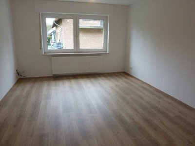 Attraktive und gepflegte 3-Zimmer-Erdgeschosswohnung mit geh. Innenausstattung mit Balkon