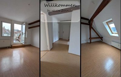 Interesse? Große Drei-Zimmer-Wohnung mit Dachterrasse