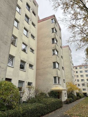 Geräumige Wohnung mit Sonnigen Balkon im Berlin Süden