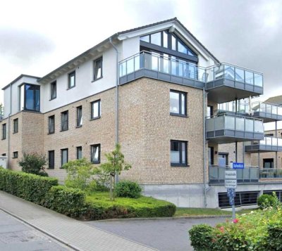 Schöne Erdgeschosswohnung am Yachthafen in Laboe mit Ostseeblick