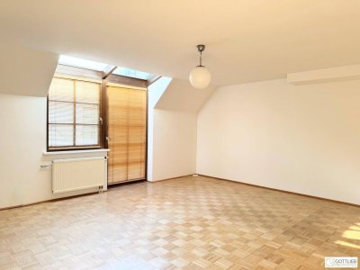 Bestlage beim Hamerlingplatz! Lichtdurchflutete 3-Zimmer-Altbau-Wohnung in saniertem Vorstadthaus inklusive zwei Garagenplätze