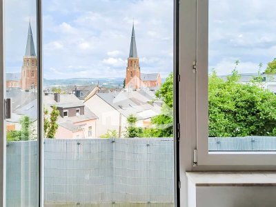 Ihr Zuhause zum Wohlfühlen: Offene Maisonettewohnung - 3 Zimmern, Galerie + sonnenverwöhntem Balkon