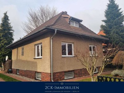 Top saniertes Einfamilienhaus in Blankenfelde, 5 Zimmer, 2 Bäder, Pool, Garage, voll unterkellert!