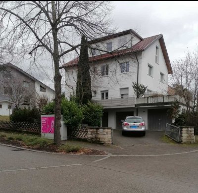 Geschmackvolle 3-Zimmer-Wohnung mit Balkon und EBK in Salach