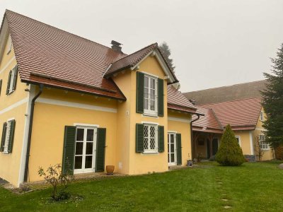 Günstige, gepflegte 6-Zimmer-Villa mit gehobener Innenausstattung und EBK in Weihmichl