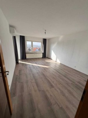 Frisch renovierte 3-Zimmer-Wohnung mit Loggia und EBK in Wolfenbüttel