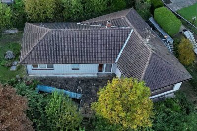 Bungalow ca. 168 m² mit Doppelgarage und Garten in Mülheim-Saarn