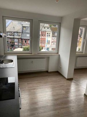 Komfortable 2,5-Zimmer-Wohnung direkt am historischen Adenauer Markt