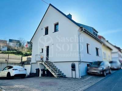 Gepflegte Doppelhaushälfte mit Terrasse und Garten in Heusweiler - Holz