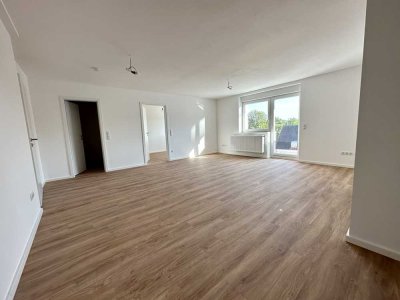 Moderne Dachgeschosswohnung mit 3 Zimmern inkl. EBK