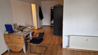 Neuwertige 1-Zimmer-Wohnung mit Balkon und EBK in Wesseling