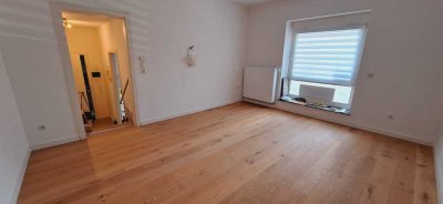 Geschmackvolle 2-Raum-Hochparterre-Wohnung mit geh. Innenausstattung mit Innenhof und EBK in Essen