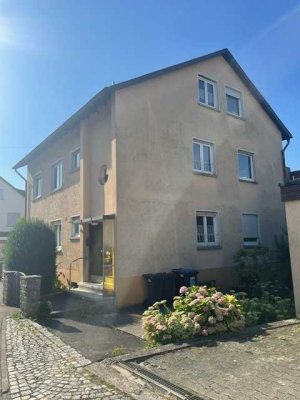 Zweifamilienhaus mit großem Garten und Doppelgarage in TÜ-Unterjesingen