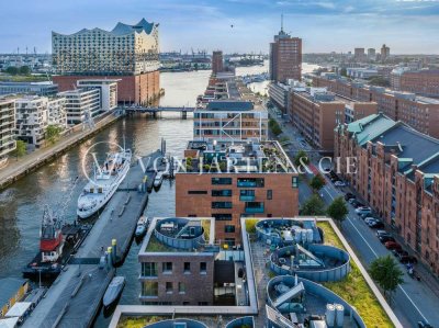 Den Hafen vor der Tür, die Elbphilharmonie im Blick.