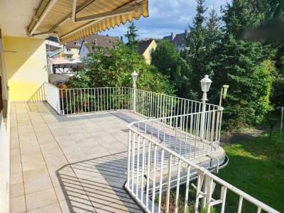 sonnige, ruhige 4 Zi.EG-Whng., Garten, schöner Bergblick zzgl. 1 Zi. im DG 12m²