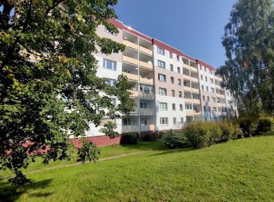 FAMILIENWOHNUNG mit BALKON und EINBAUKÜCHE