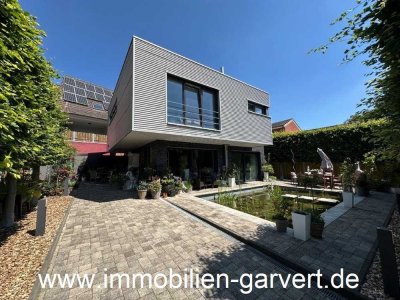 Außergewöhnlich wohnen! Extravagantes Wohnhaus mit Garten und Garage, zentrale Lage in Südlohn