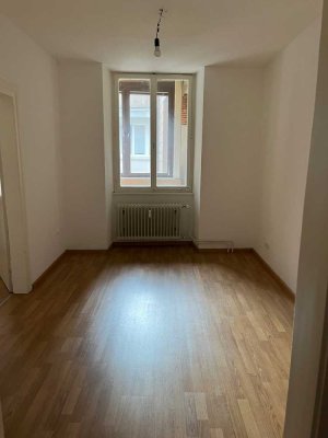 Schöne 3 Zimmer-Wohnung direkt auf dem Marktplatz