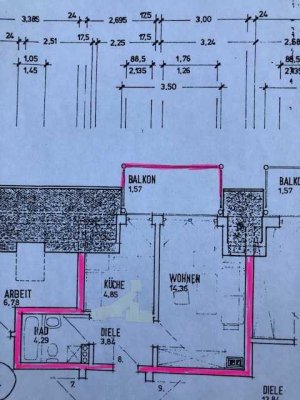 helle 1-Raum-Dachgeschosswohnung mit Balkon in Seukendorf