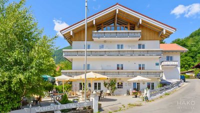 Frisch modernisiertes Hotel mit großzügiger Betreiberwohnung in idyllischer Lage