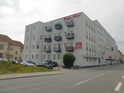 2-Zi-Eckwohnung mit Balkon und Küche