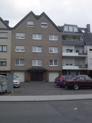 Wesseling, Kölner Str. - - 3-Zi-Wohnung mit Balkon, Garage und Blick auf den Rhein