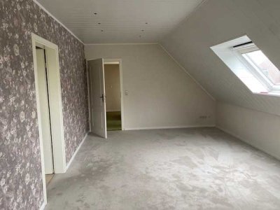 4 Zimmer Wohnung im Dachgeschoss! Stellplatz inklusive ! Brunsbüttel! Otto Stöben GmbH