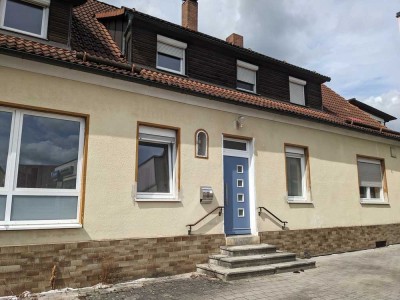 Geräumiges, günstiges 9-Zimmer-Einfamilienhaus in Ebermannstadt