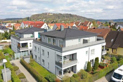 2-Zimmer-Penthousewohnung mit großzügiger Süd-West-Sonnen-Terrasse.