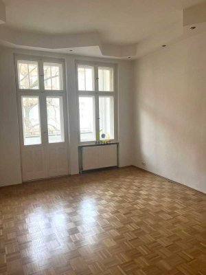 Schöne 3-Zimmer-Altbauwohnung -bezugsfrei