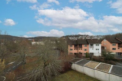 Schöne 2-Zimmer-Wohnung  mit Balkon und Tiefgaragenstellplatz