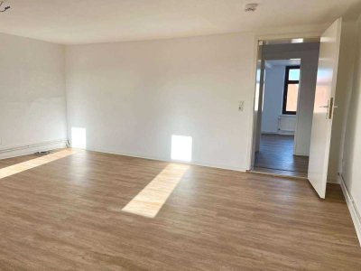 Vollständig renovierte 3-Zimmer-Wohnung in bester Lage