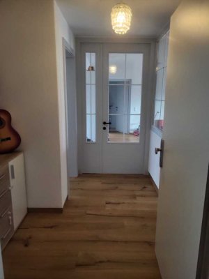 Provisionsfrei Neuwertige helle 4 Zimmer Wohnung