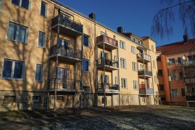 4-Zimmer-Wohnung mit Balkon zu vermieten!