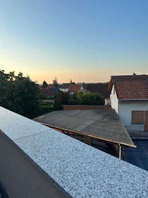 Geräumige,  3-Zimmer-Penthouse-Wohnung mit luxuriöser Innenausstattung in Bockenheim/W.