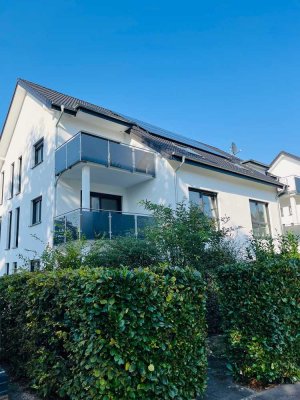 Neubau-Erstbezug! Hochwertige 3-Zimmerterrassenwohnung (EG rechts) in Herford-nähe Stiftberg!