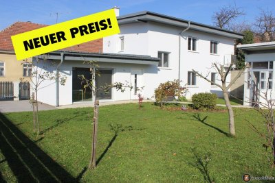 Oberwart: Neuwertiges Wohnhaus in ruhiger Seitengasse, zentrumsnah