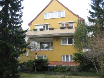 Helle sonnige Wohnung mit grosser Terrasse und Blick in Garten