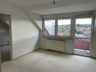 SINGLE-WoHn-GLÜCK oder InVesT! kuschelige 2-Zi-DG-Wohnung in TOPLAGE Zentrum Schleusingen