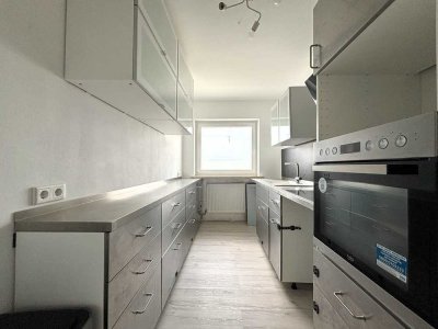 Sofort einziehen: Geräumige 4-Zimmer Wohnung mit Balkon und Stellplatz!