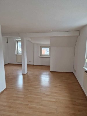 Nidda - Renovierte 3-Zimmer-DG-Whg mit Gartenmitbenutzung (max. 3 Personen)