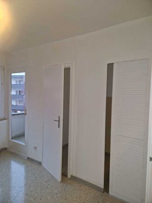 Attraktive und gepflegte 1-Zimmer-Wohnung mit Balkon in Remscheid