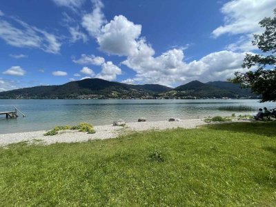 GEPFLEGTE, RUHIGE WOHNUNG, BERG- UND SEEBLICK, FREI ZUM BEZUG / VERMIETUNG, AUCH ALS FERIENWOHNUNG